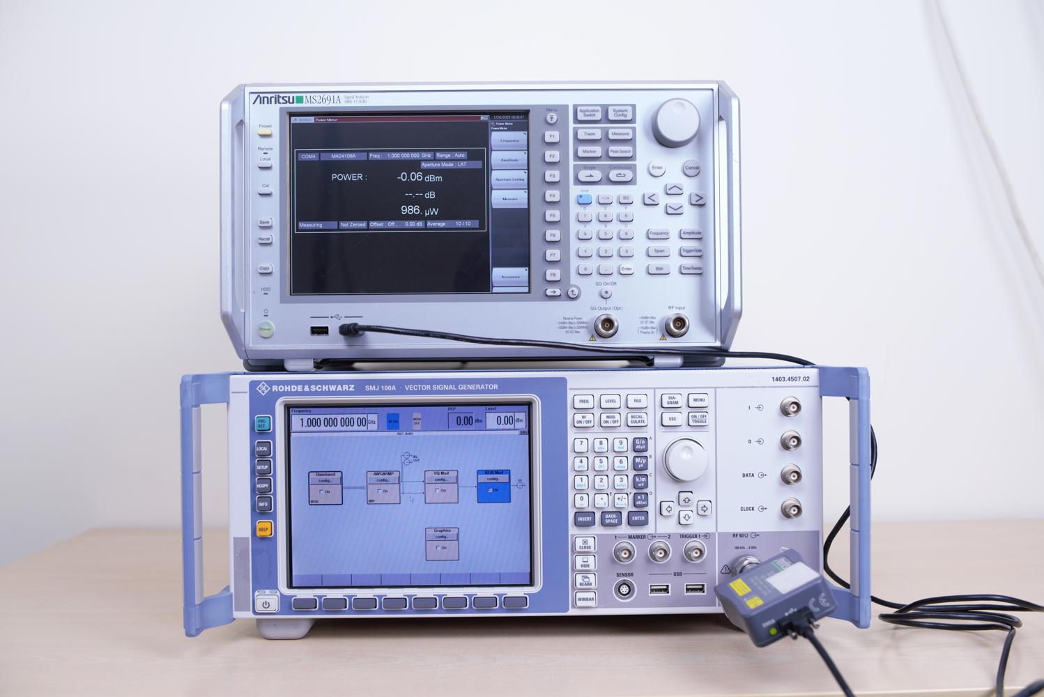 Генератор сигналов Rohde&Schwarz SMJ100A до 6 ГГц